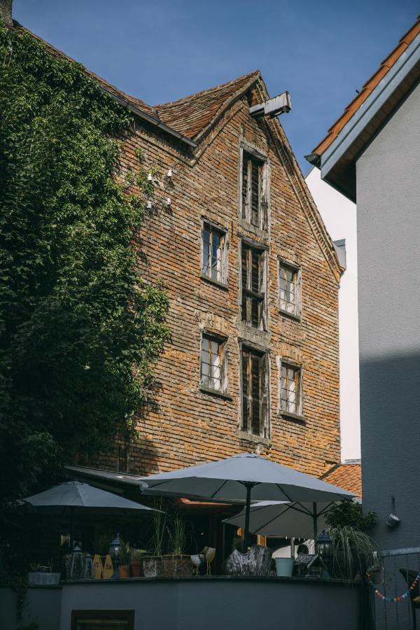 Hotel Restaurant Gruener Baum Und Altes Tor Bad Waldsee Exterior photo