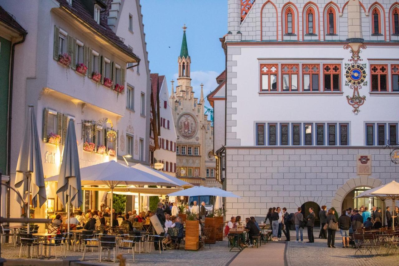 Hotel Restaurant Gruener Baum Und Altes Tor Bad Waldsee Exterior photo