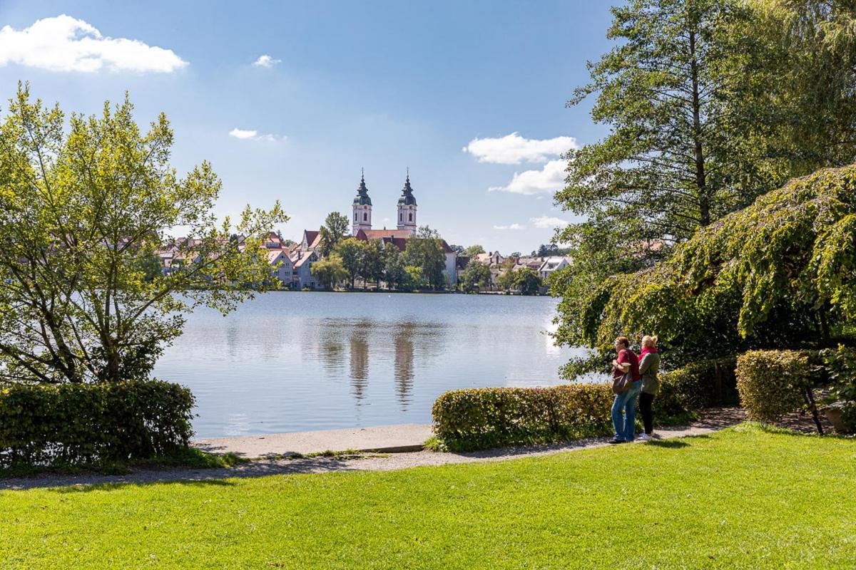 Hotel Restaurant Gruener Baum Und Altes Tor Bad Waldsee Exterior photo